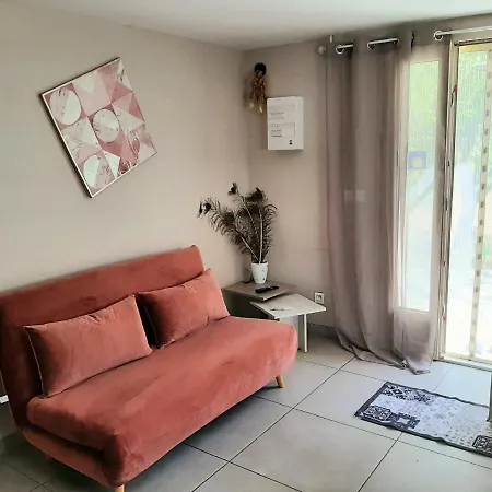 Gite De Charme Arles Esterno foto